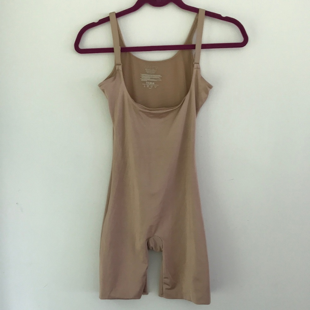 SPANXshape Invisible Open-Bust Mid-Thigh Bodysuit NUDE medium